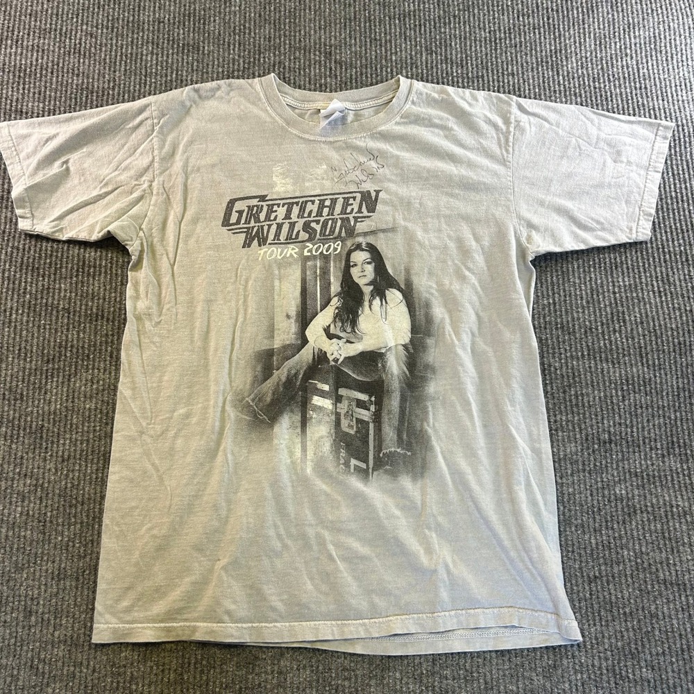 Gretchen Wilson Tour 2009 Autographed T-Shirt Gray Authentic Pigment Medium